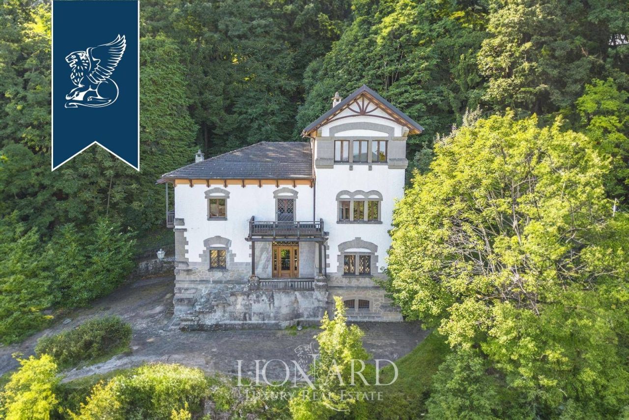 Villa in Modena, Italy, 671 m² - picture 2