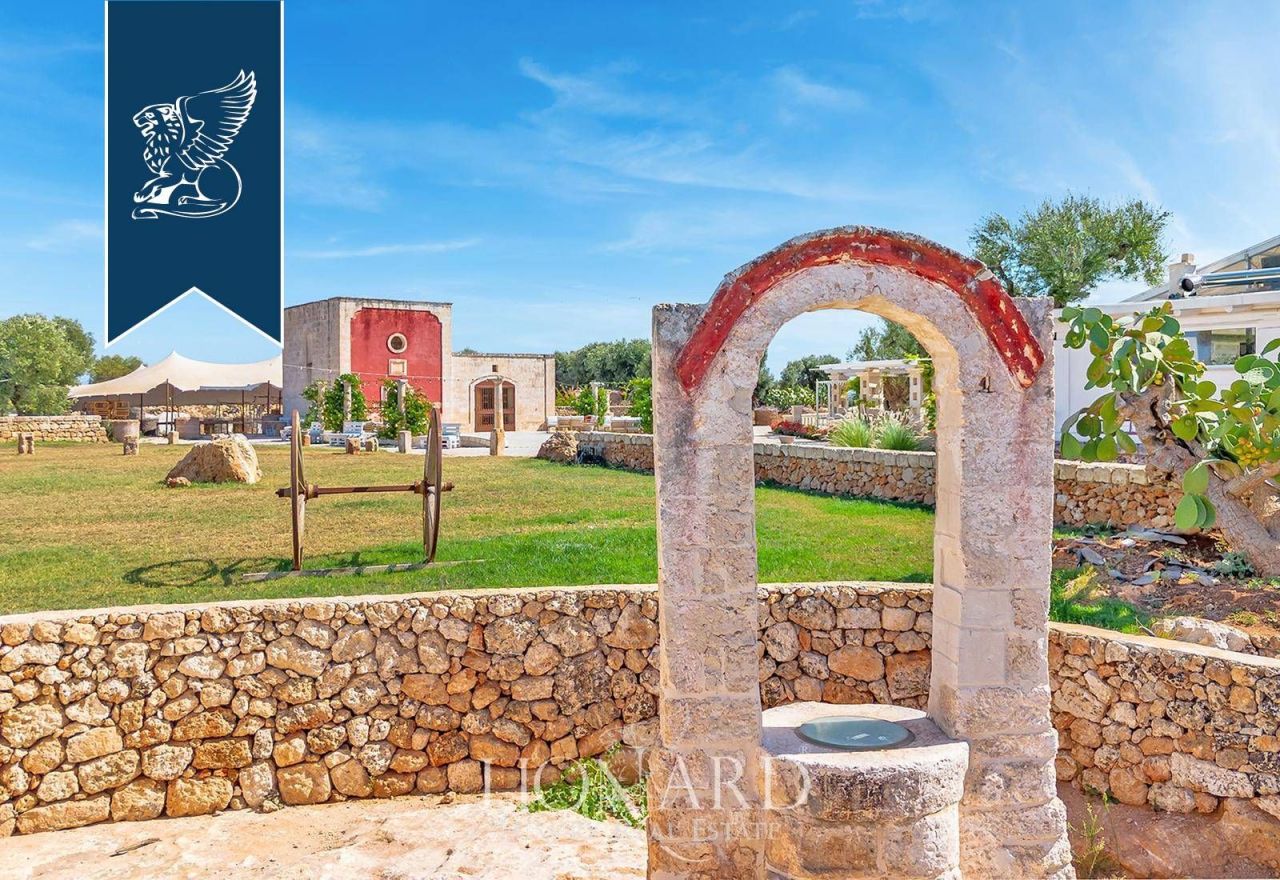 Ferme à Fasano, Italie, 1 500 m² - image 2