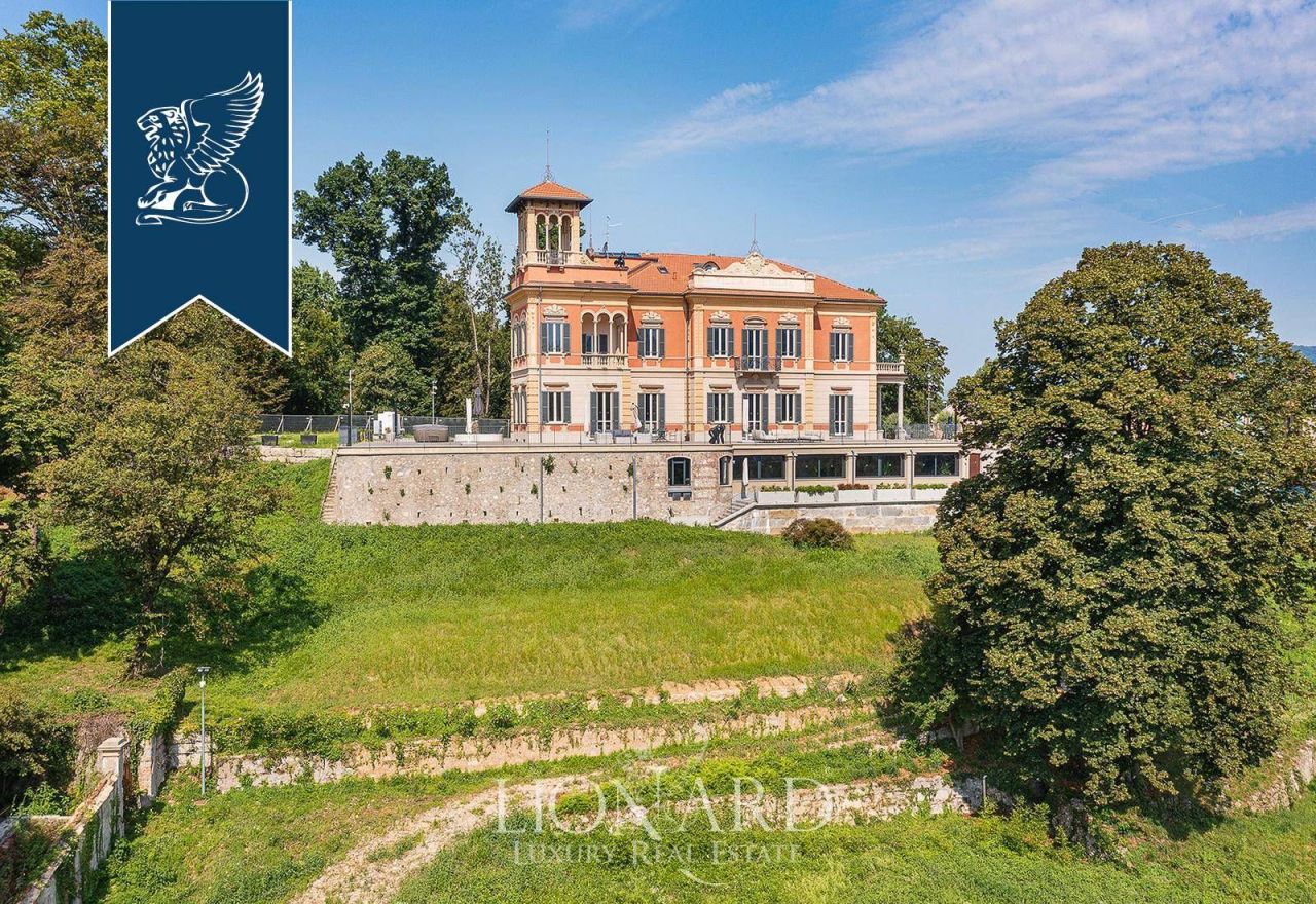 Villa in Bergamo, Italy, 2 196 m² - picture 2