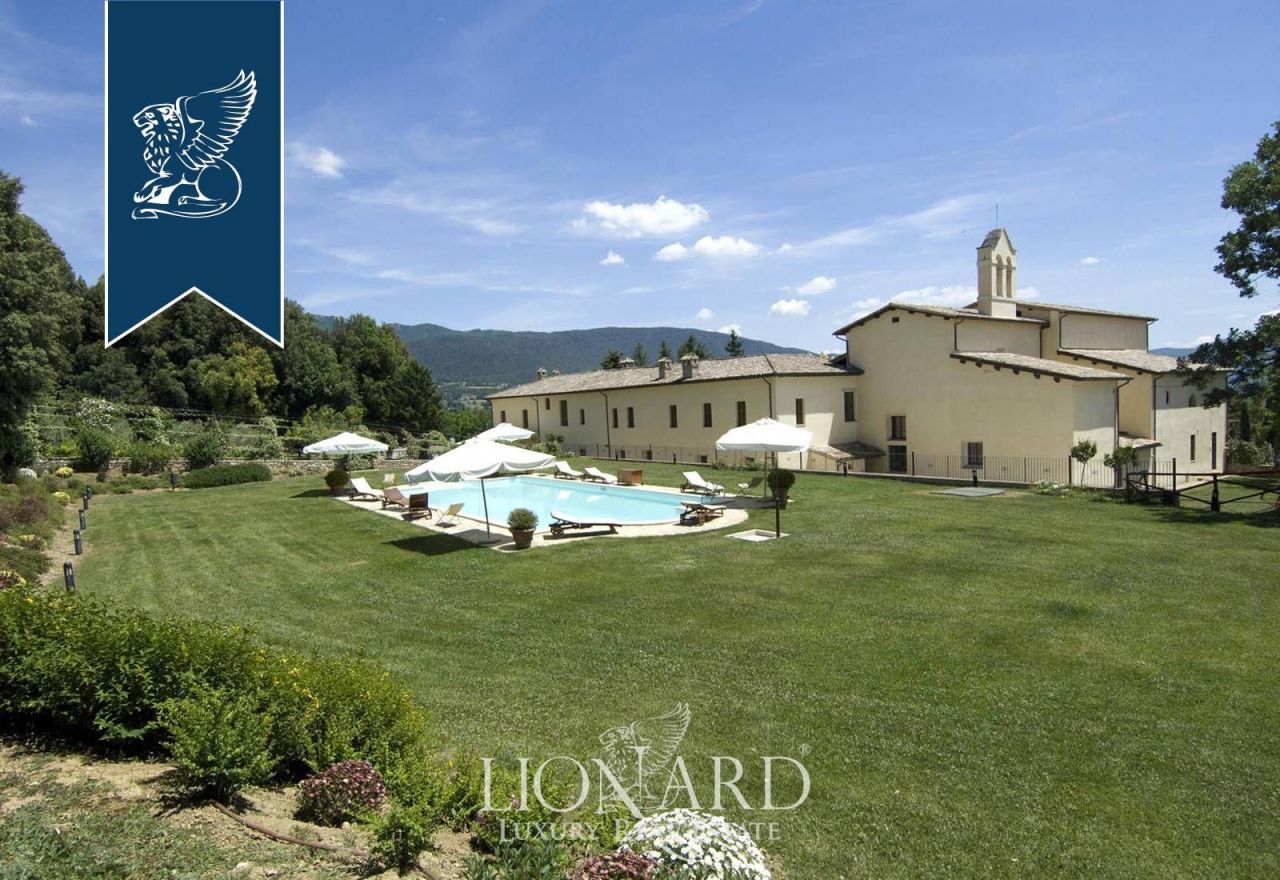 Villa en Perugia, Italia, 1 500 m² - imagen 2