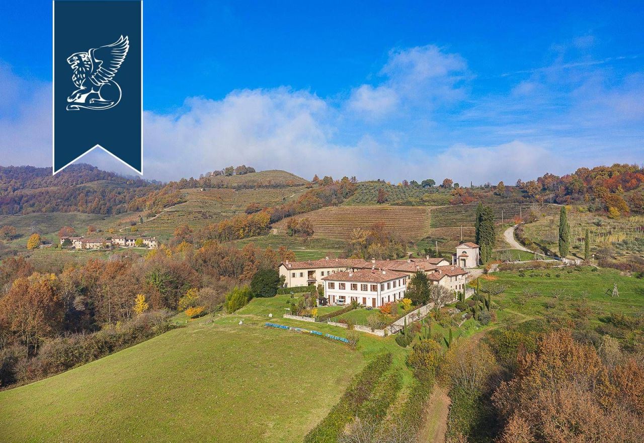 House in Sirtori, Italy, 2 305 m² - picture 2