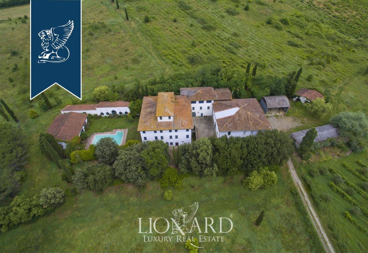 Villa ad Arezzo, Italia, 3 000 m² - foto 3