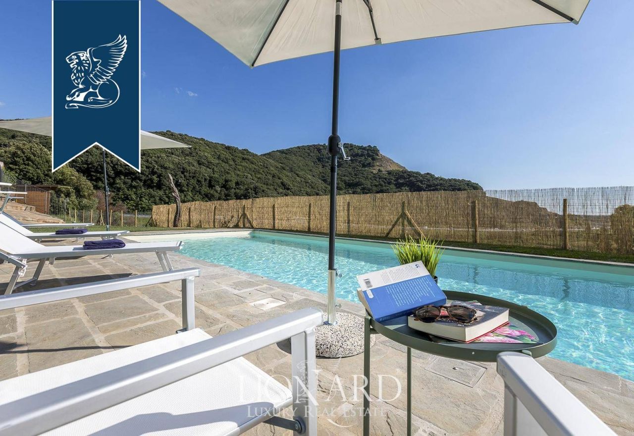 Farm in Pisa, Italy, 632 m² - picture 2