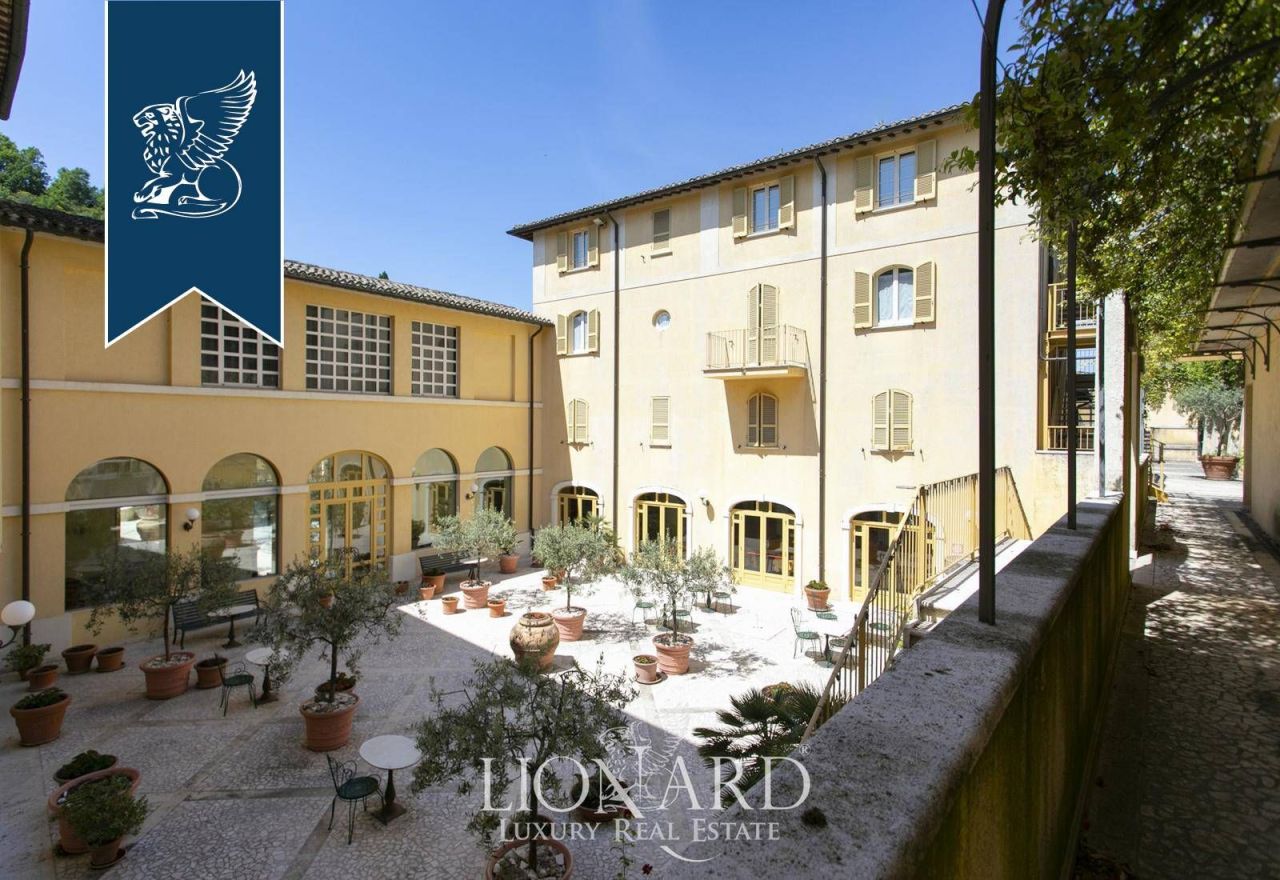 Hotel, albergo a Spoleto, Italia, 3 110 m² - foto 2