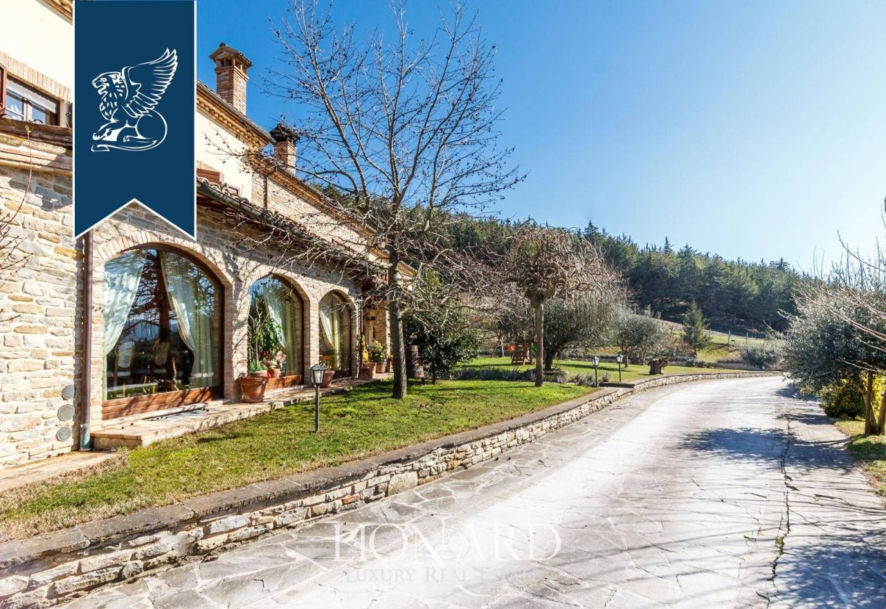 Villa en Pesaro, Italia, 738 m² - imagen 2