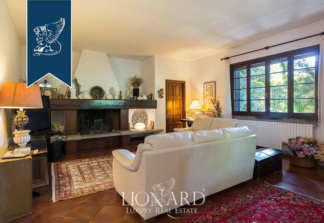 Villa a Varese, Italia, 330 m² - foto 4