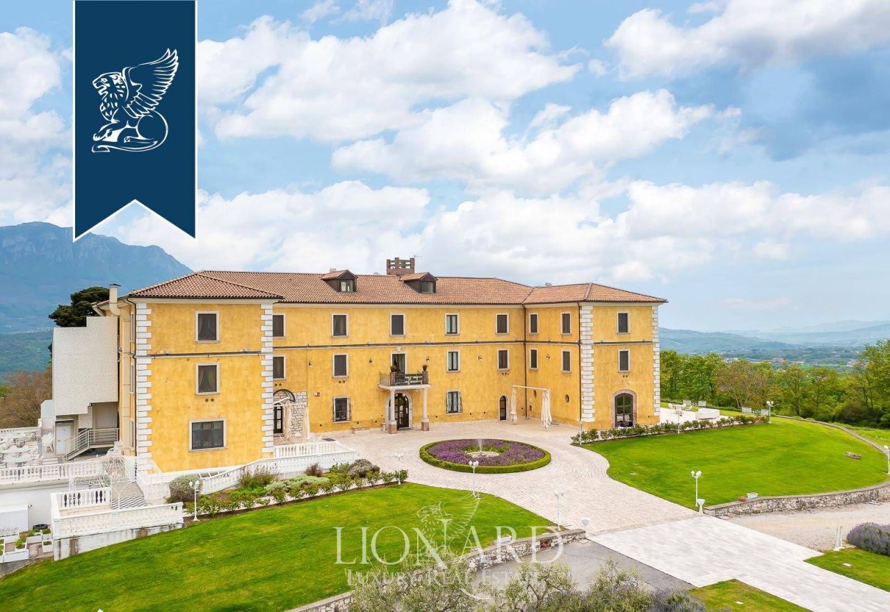 Villa à Salerne, Italie, 5 500 m² - image 4