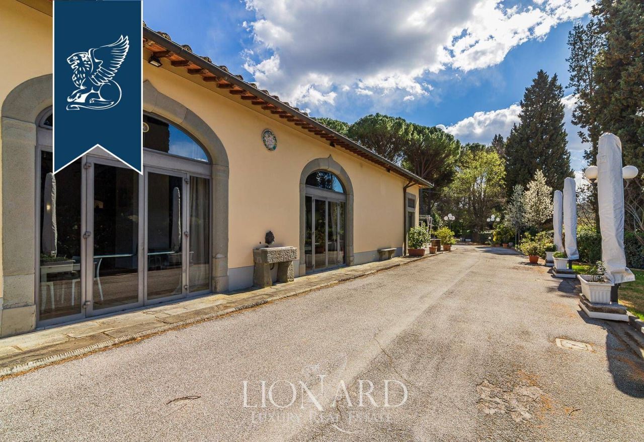 Villa à Florence, Italie, 1 000 m² - image 4