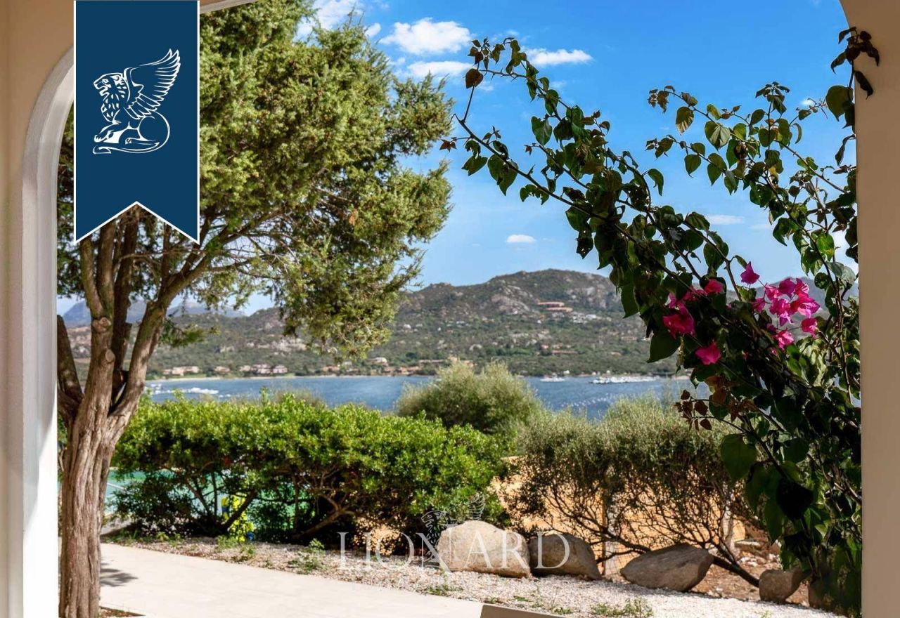 Villa a Olbia, Italia, 500 m² - foto 4