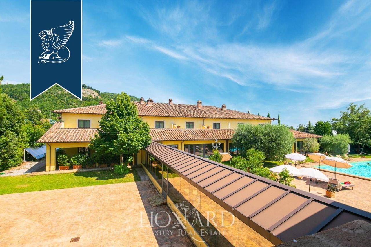 Hotel in Corciano, Italy, 3 700 m² - picture 4