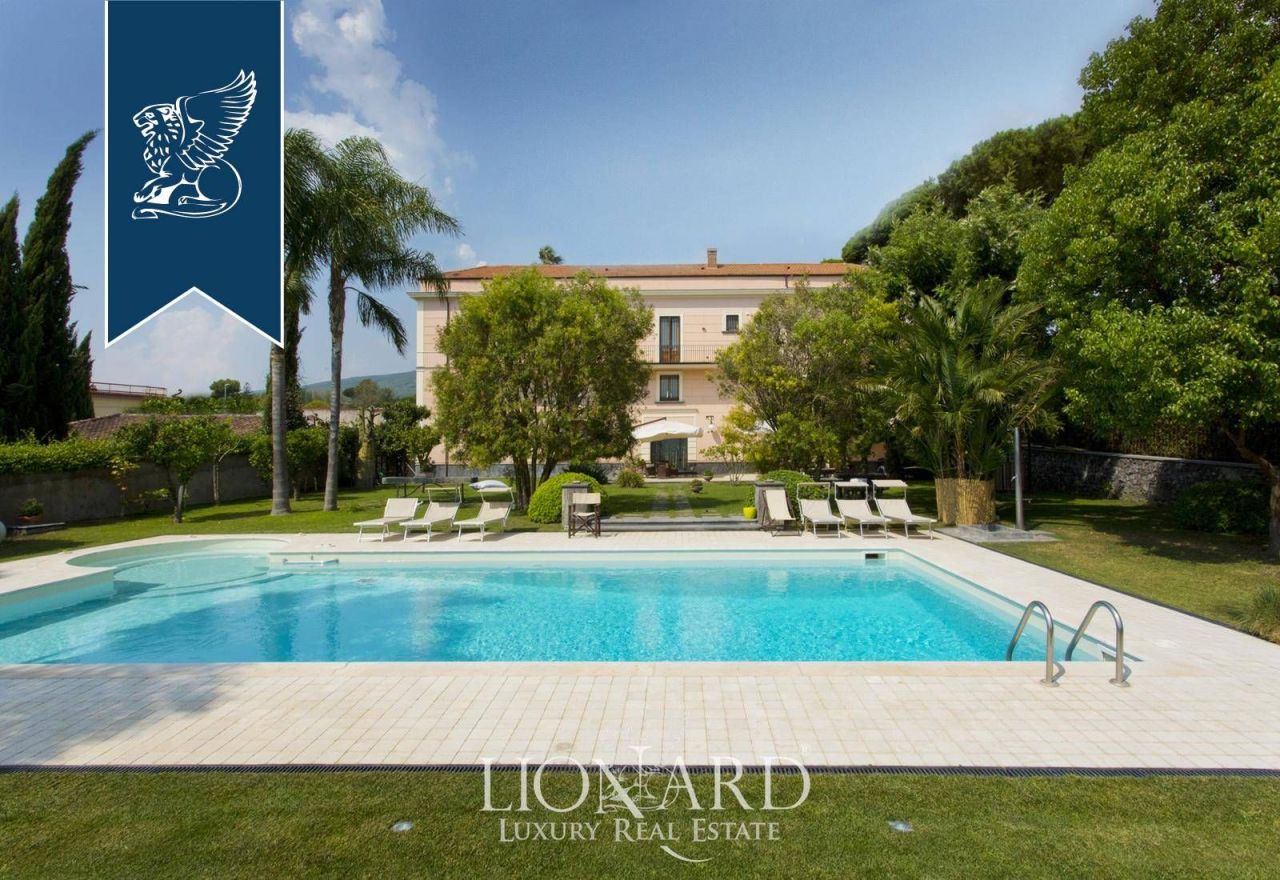 Villa à Naples, Italie, 500 m² - image 4