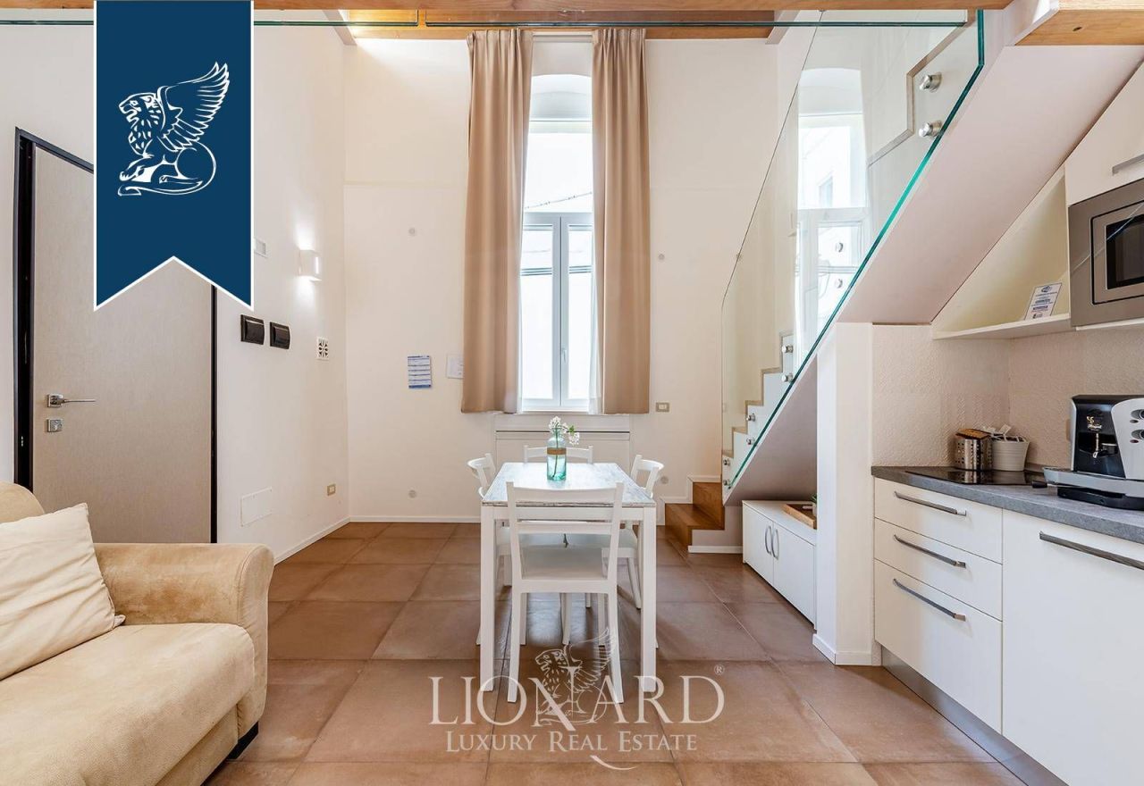 Casa en Monopoli, Italia, 700 m² - imagen 4