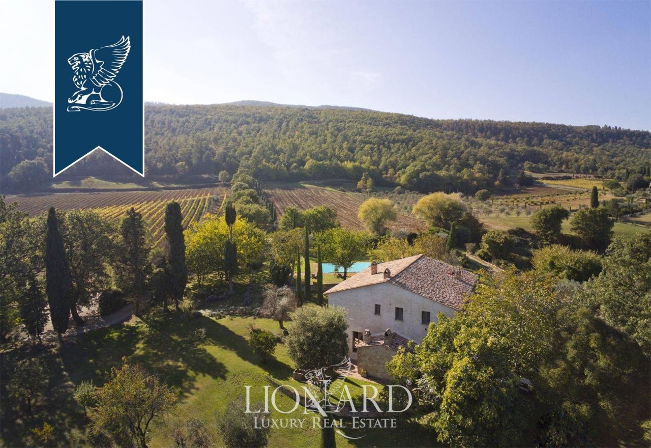 Villa en Sarteano, Italia, 560 m² - imagen 4