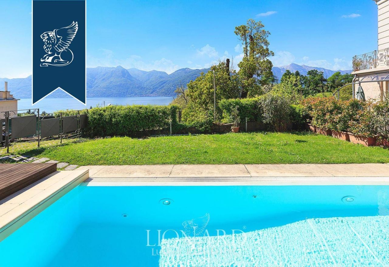 Villa in Luino, Italy, 700 m² - picture 4