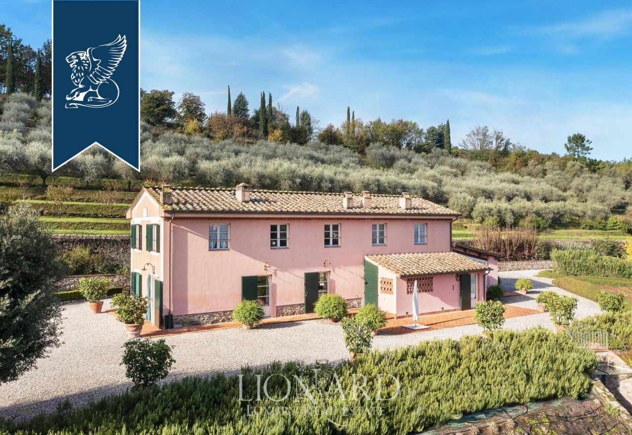 Villa en Capannori, Italia, 1 300 m² - imagen 4