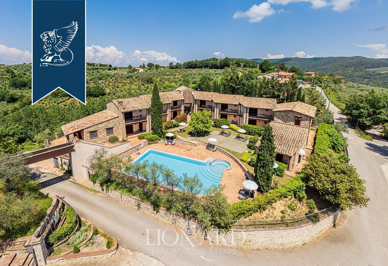 Casa en Collazzone, Italia, 5 800 m² - imagen 4