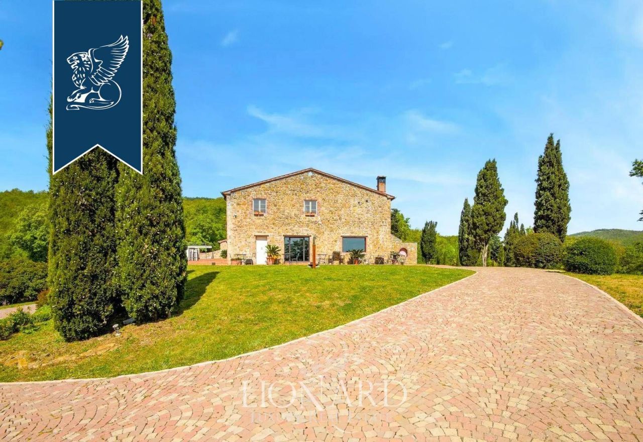 Farm in Grosseto, Italy, 1 190 m² - picture 4