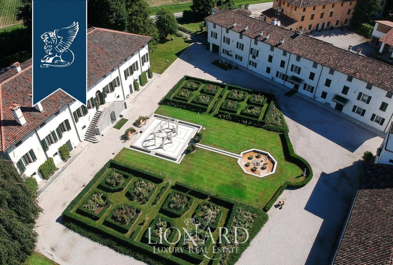 Villa in Pordenone, Italien, 6 600 m² - Foto 4