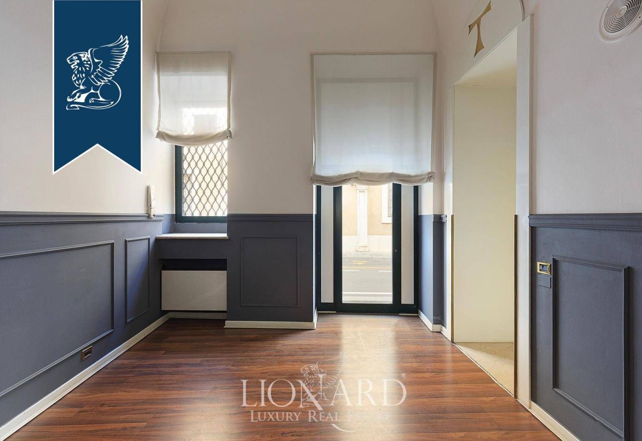 House in Brescia, Italy, 3 230 m² - picture 4