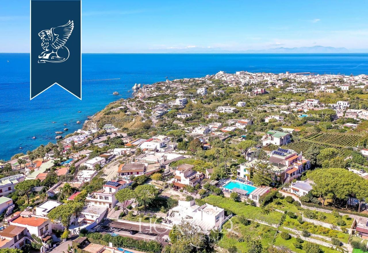 Hotel en Nápoles, Italia, 3 000 m² - imagen 4