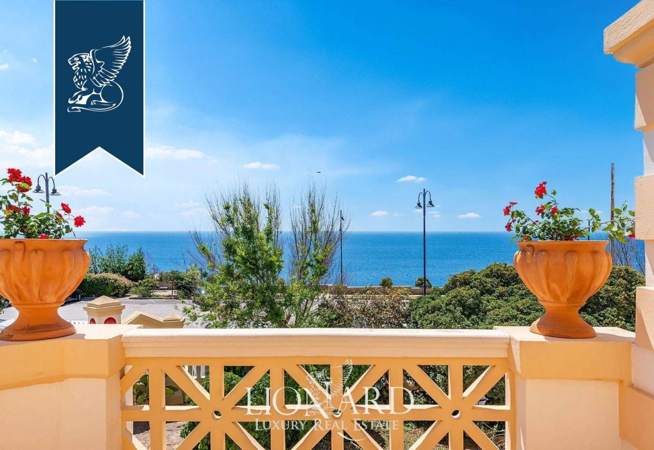 Villa in Lecce, Italy, 1 700 m² - picture 4