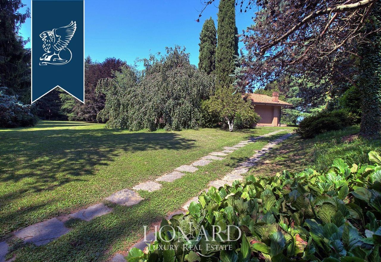 Villa en Lecco, Italia, 500 m² - imagen 4