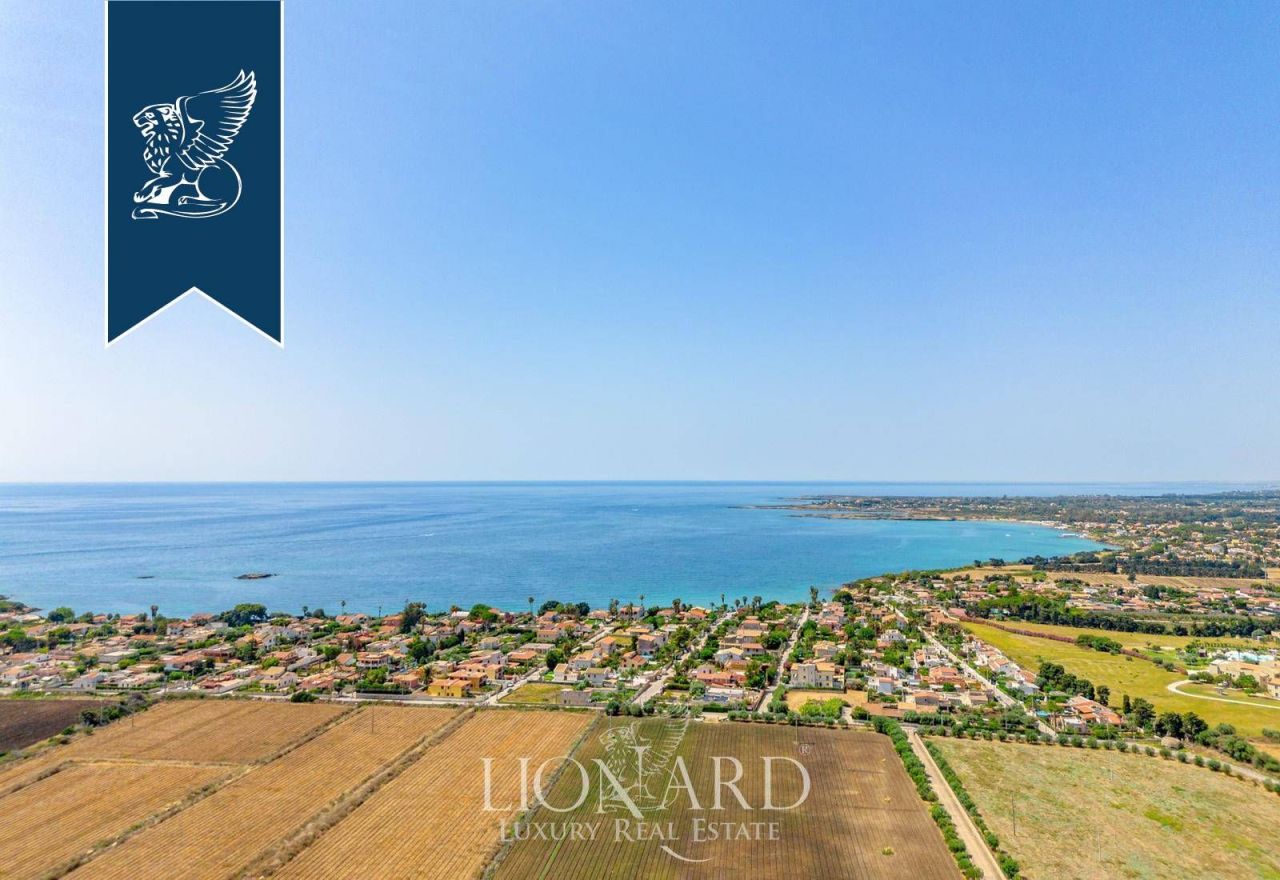 Villa en Siracusa, Italia, 880 m² - imagen 3