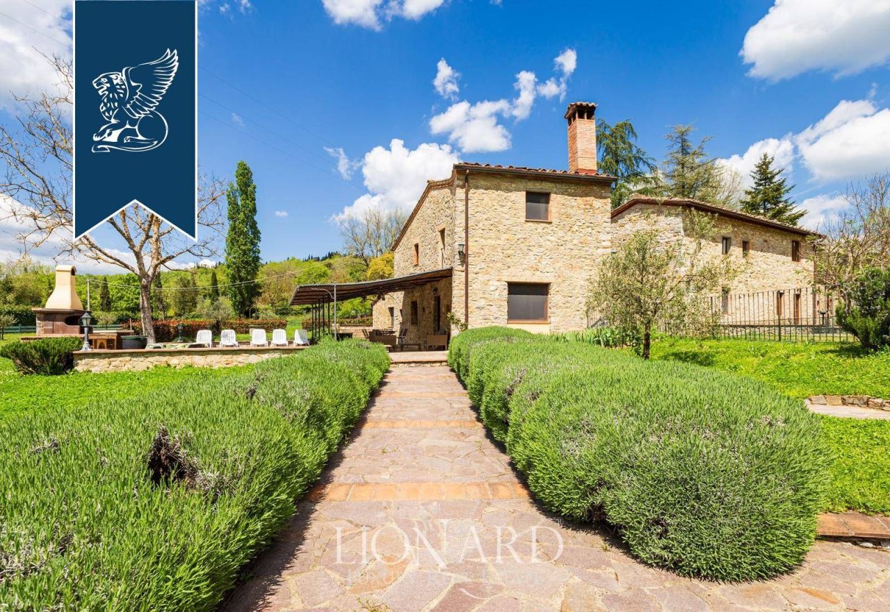 Villa à Sienne, Italie, 550 m² - image 3