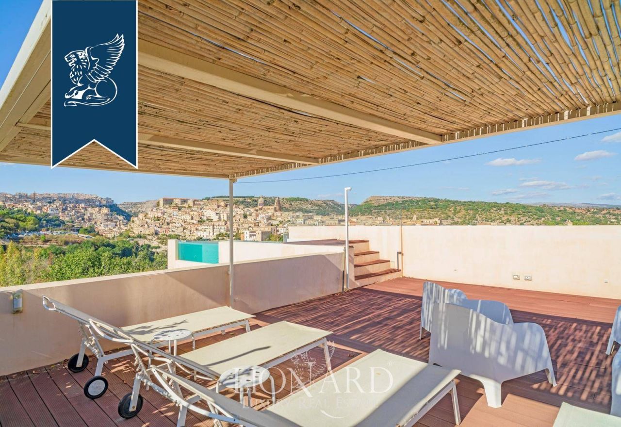 Villa in Ragusa, Italy, 350 m² - picture 3