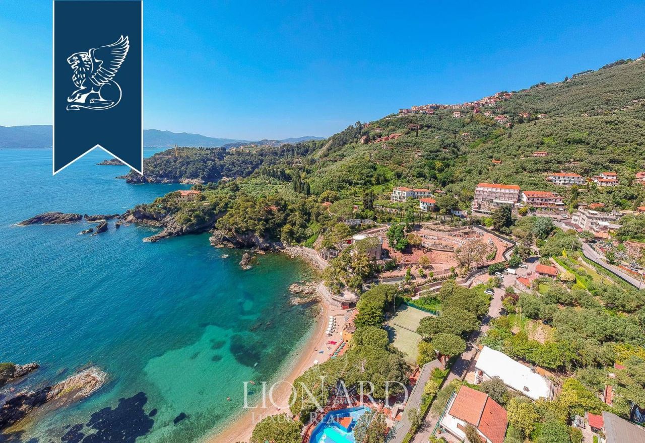 Hôtel à Lerici, Italie, 1 400 m² - image 3