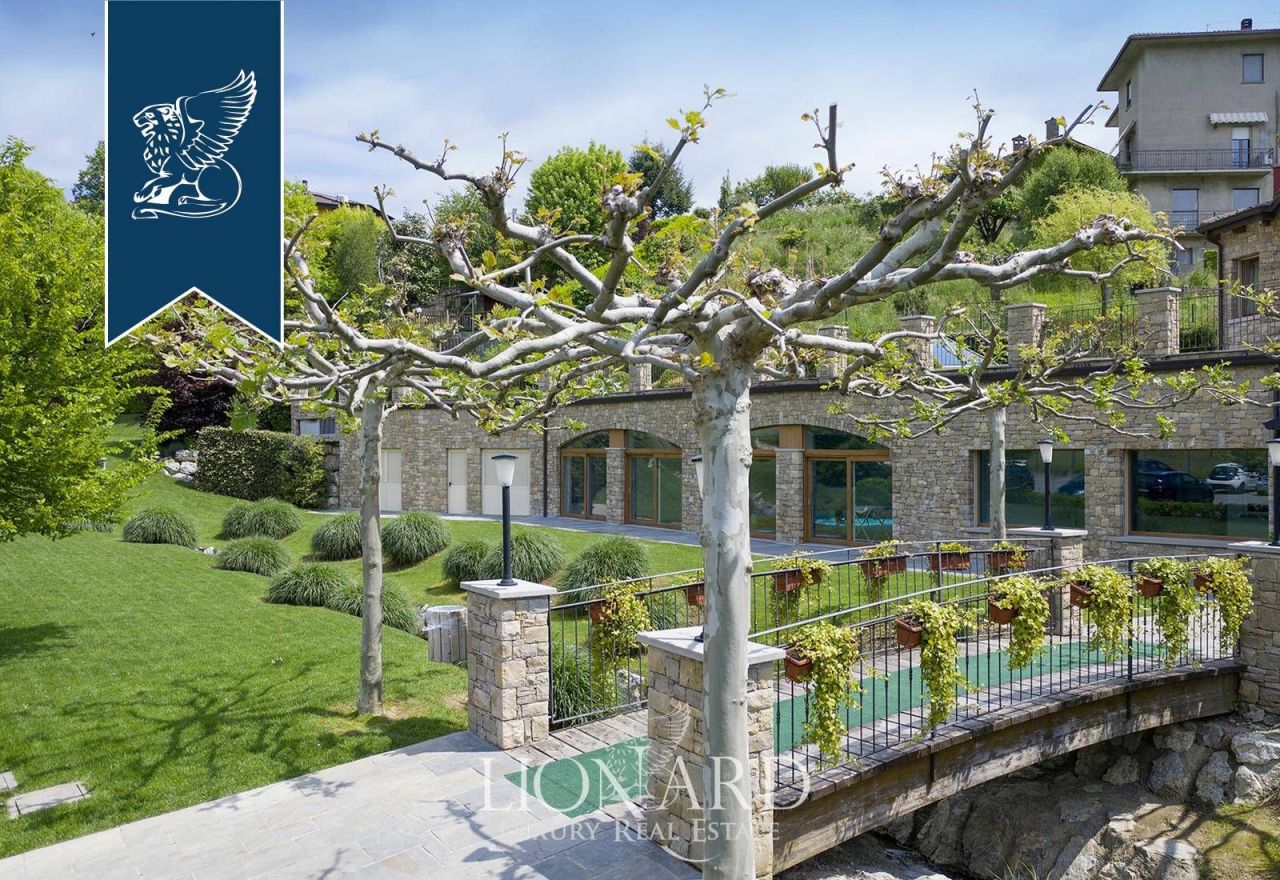 Haus in Bergamo, Italien, 2 400 m² - Foto 3