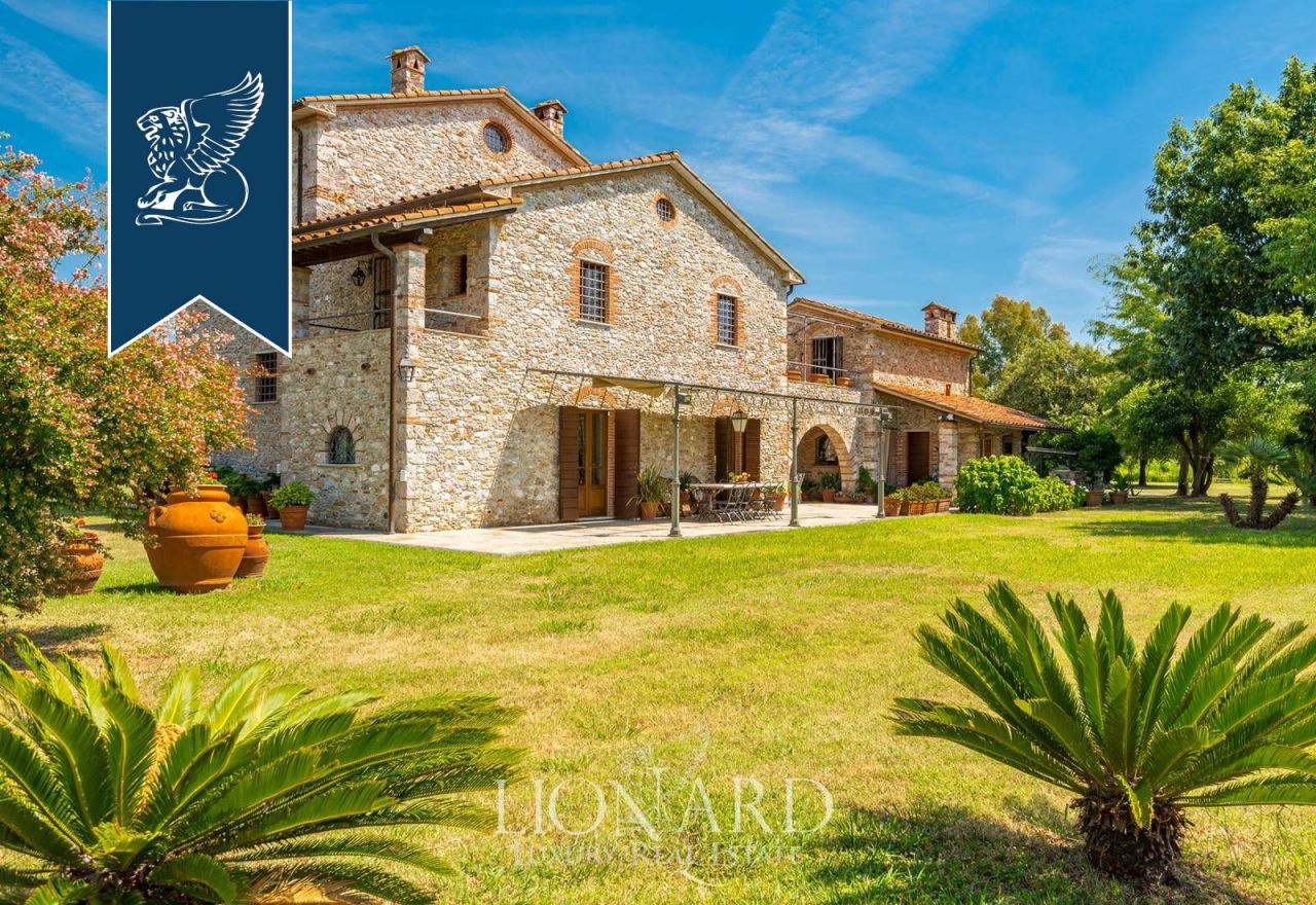 Villa in Pietrasanta, Italy, 400 m² - picture 3