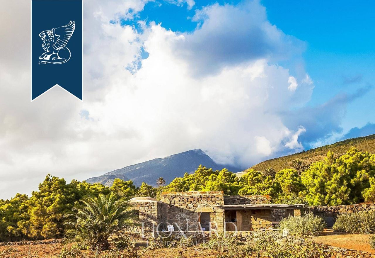Farm on Pantelleria, Italy, 550 m² - picture 3