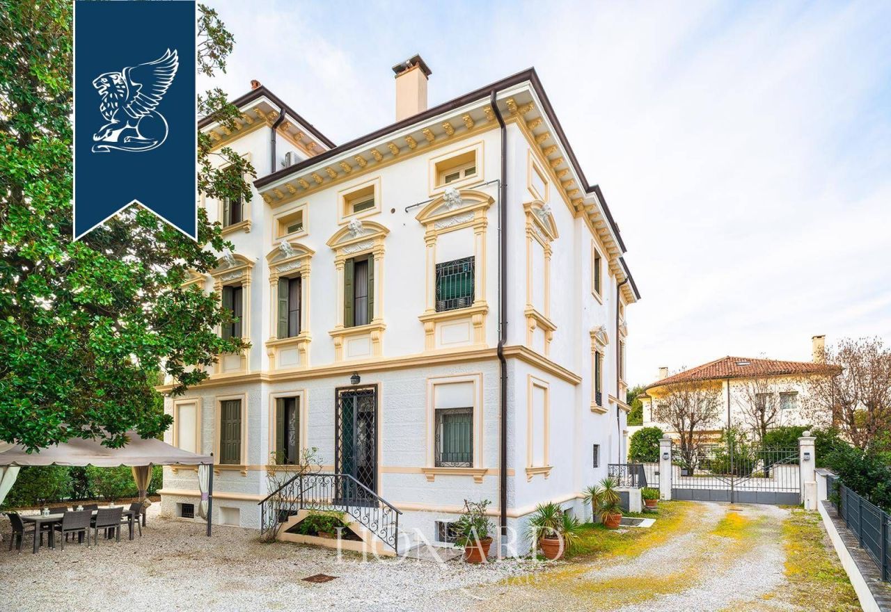 Villa in Treviso, Italy, 450 m² - picture 3