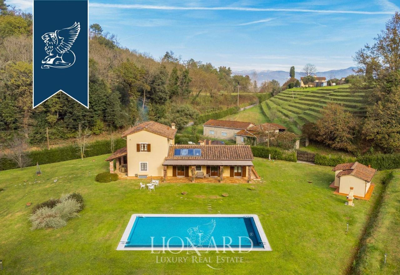 Villa à Lucques, Italie, 450 m² - image 3