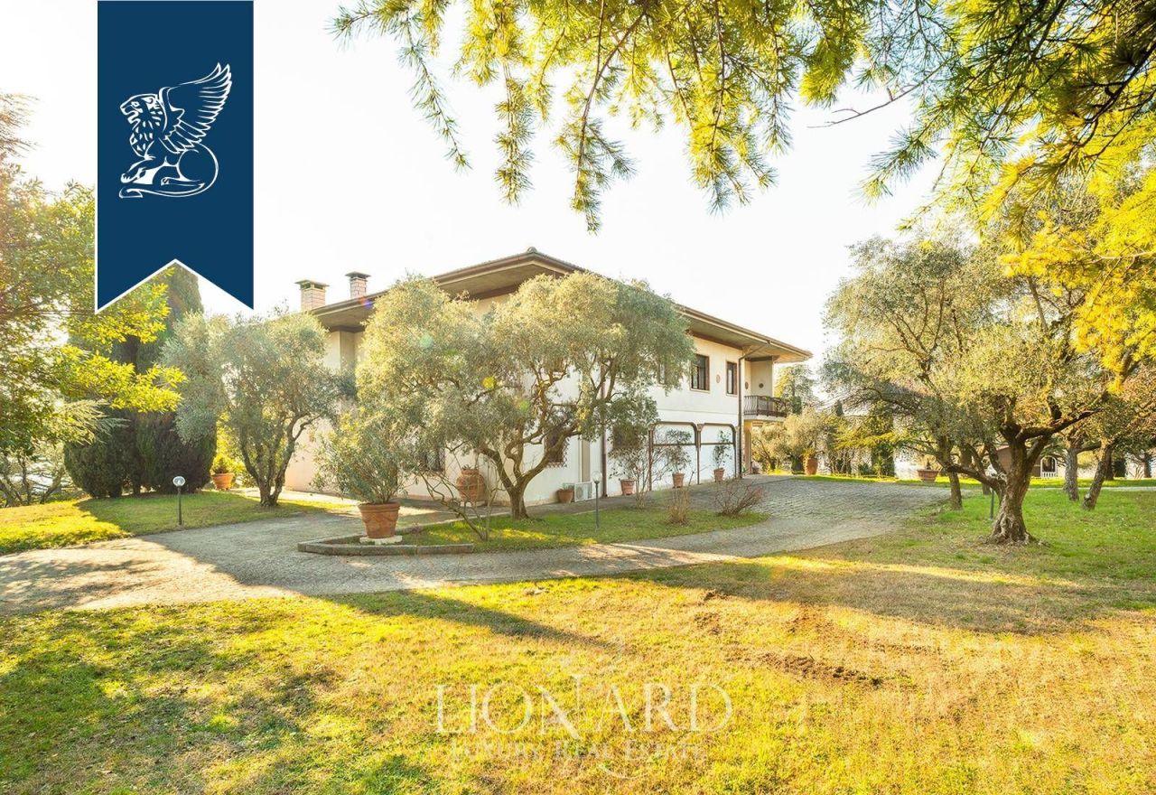 Villa en Verona, Italia, 1 270 m² - imagen 3