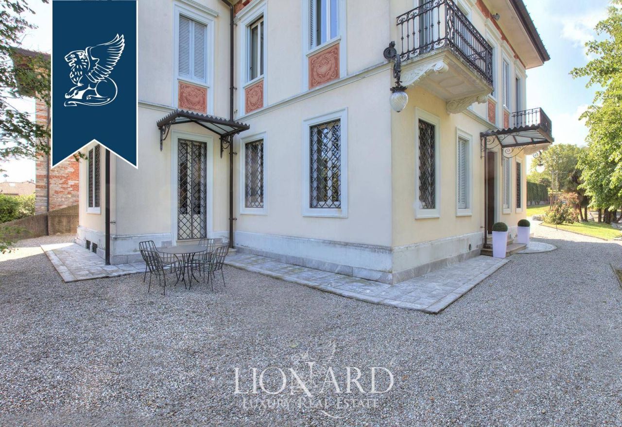 Villa in Varese, Italy, 550 m² - picture 3