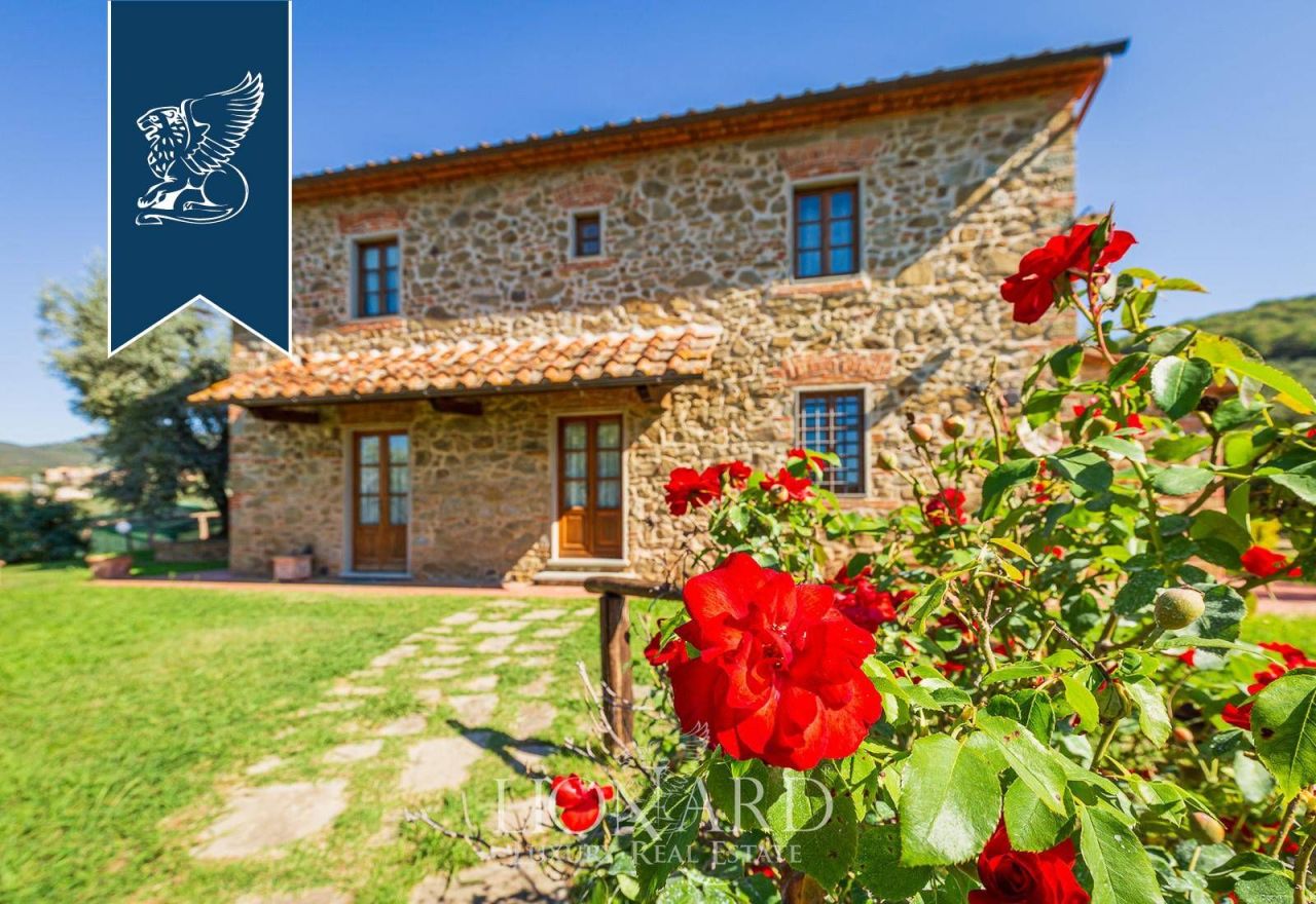 Farm in Pistoia, Italy, 1 800 m² - picture 3