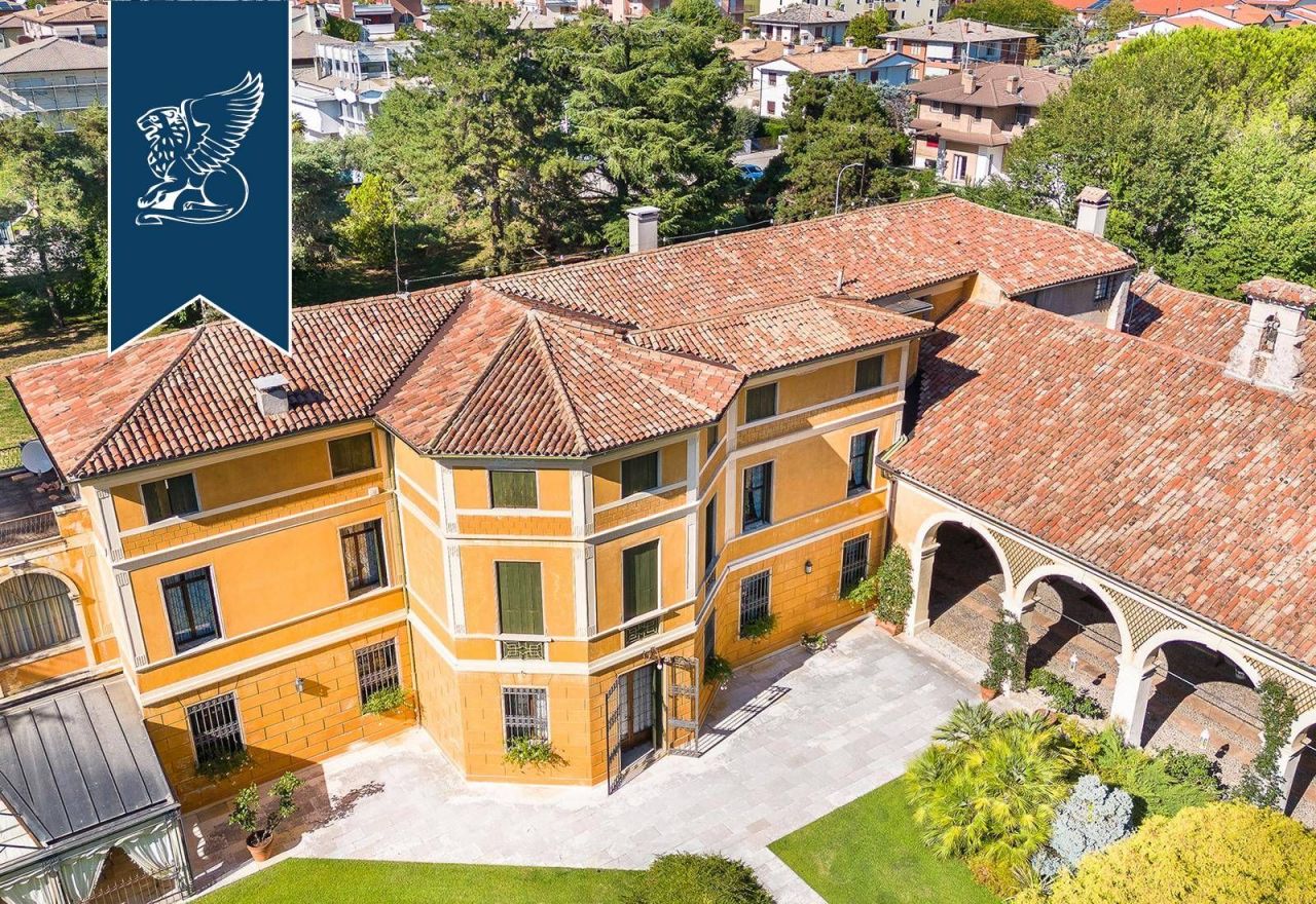 Villa in Vicenza, Italy, 1 655 m² - picture 3