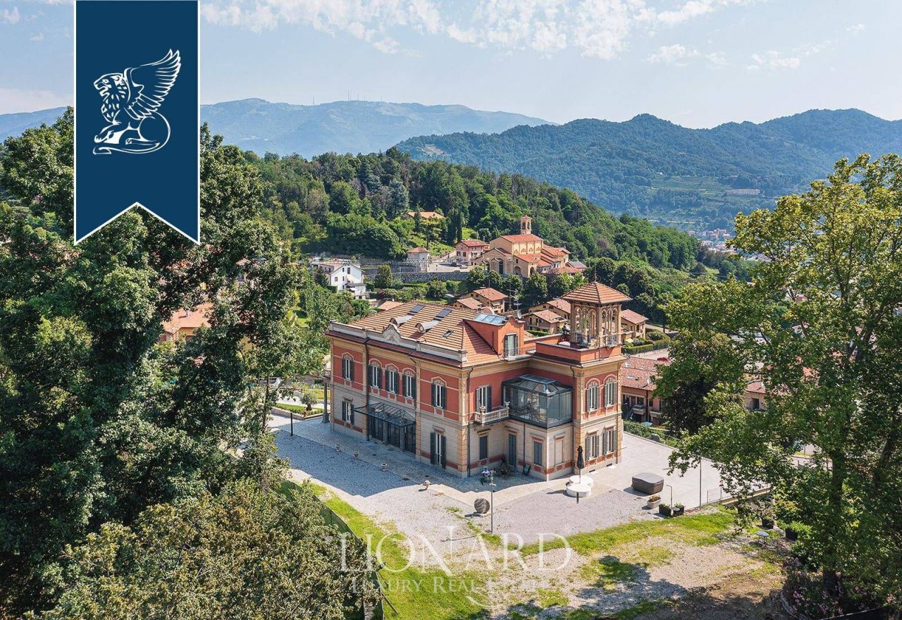 Villa in Bergamo, Italy, 2 196 m² - picture 3