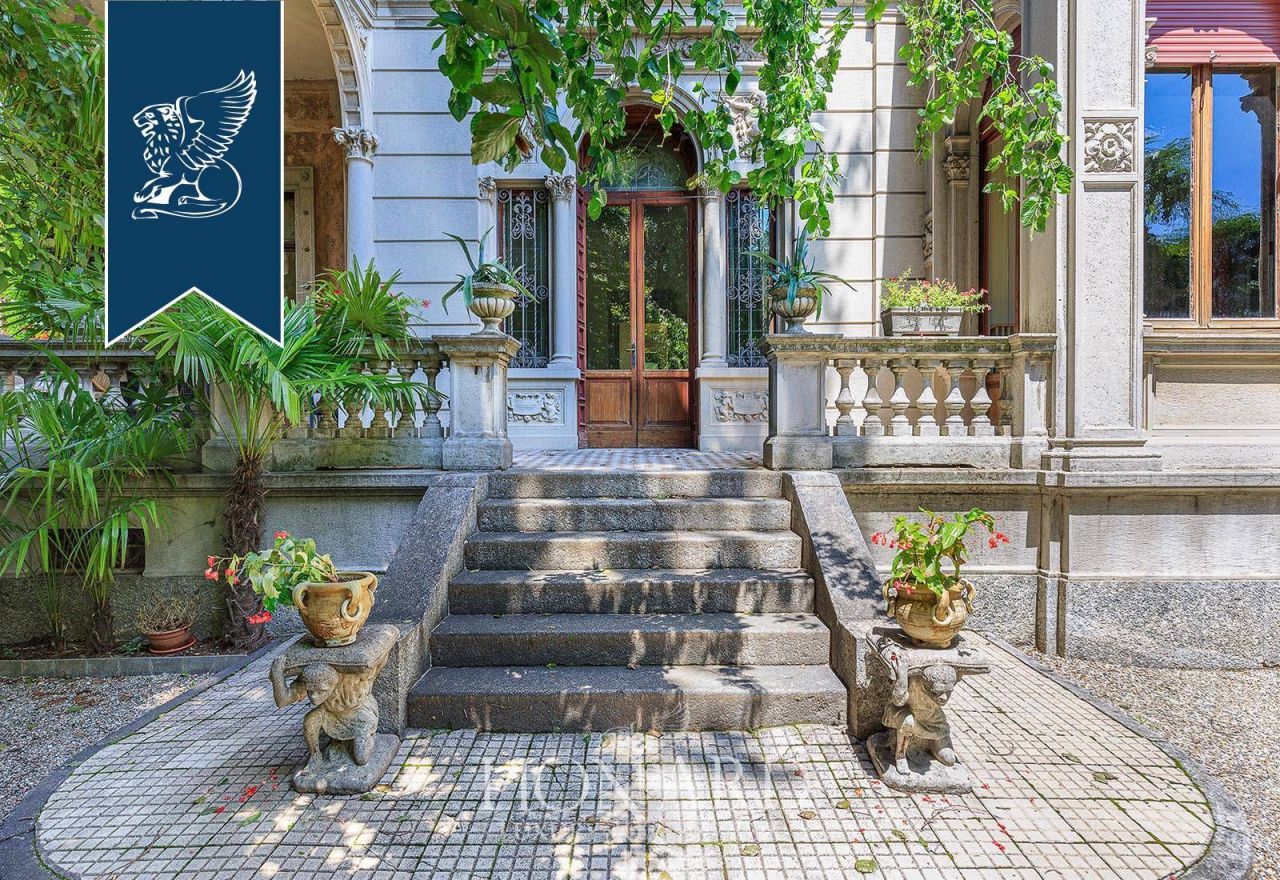 Villa en Mandello del Lario, Italia, 778 m² - imagen 3