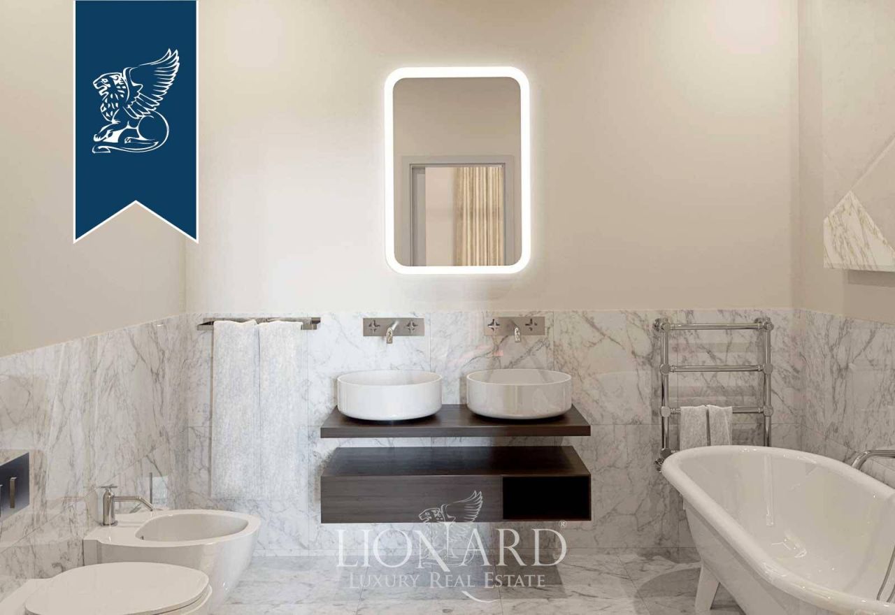 Apartment in Florence, Italy, 147 m² - picture 3