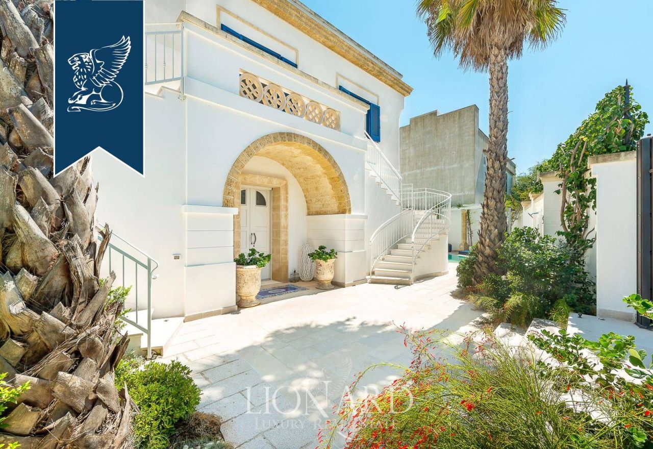 Villa en Lecce, Italia, 350 m² - imagen 3