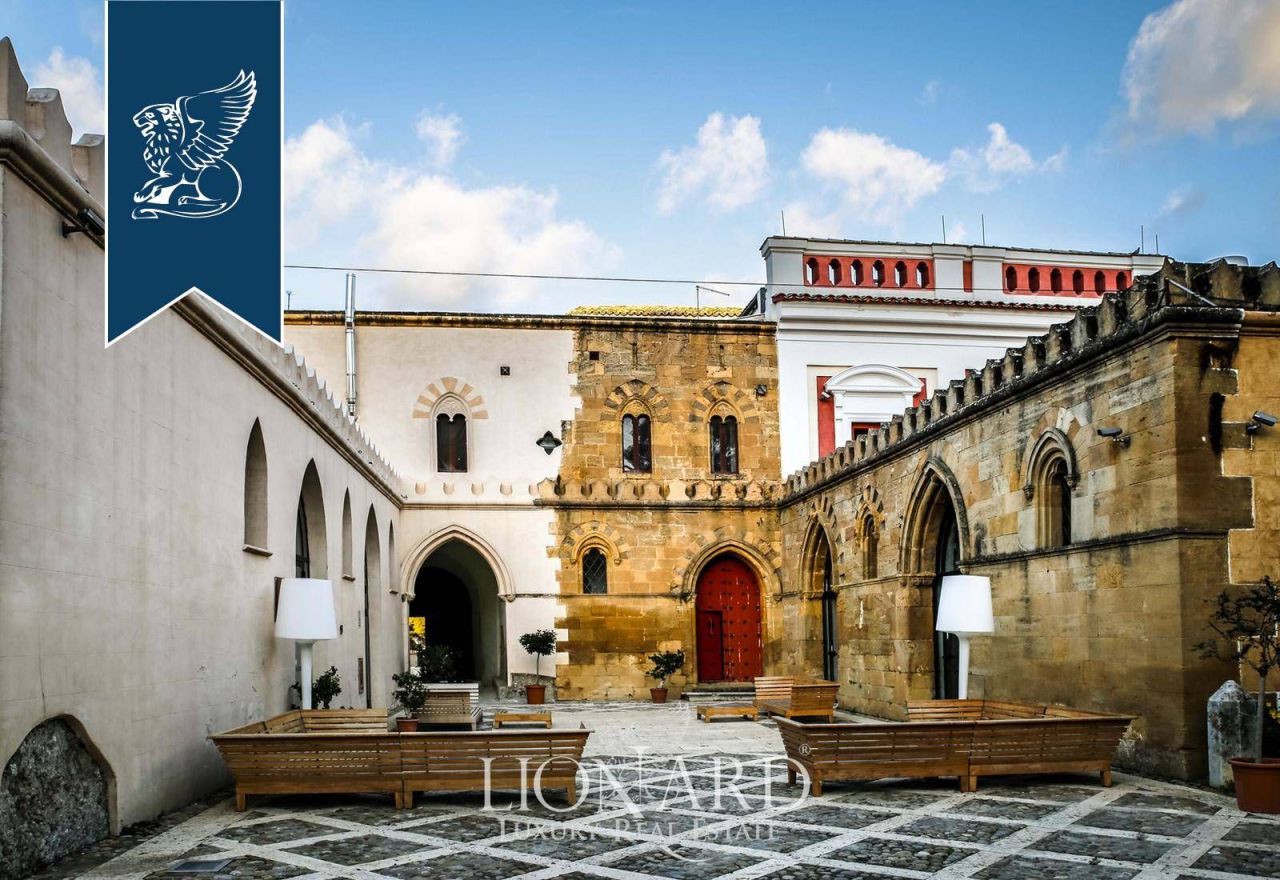 Villa a Caltanissetta, Italia, 1 700 m² - foto 3