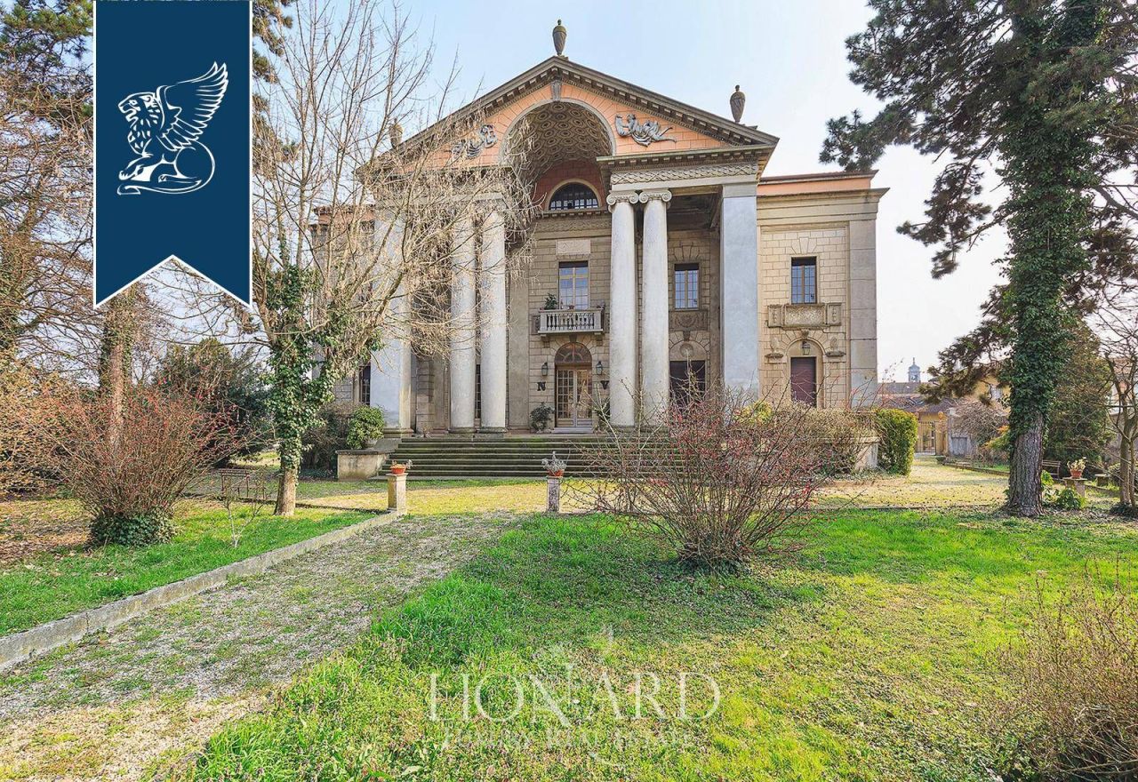 Villa à Crémone, Italie, 1 600 m² - image 3