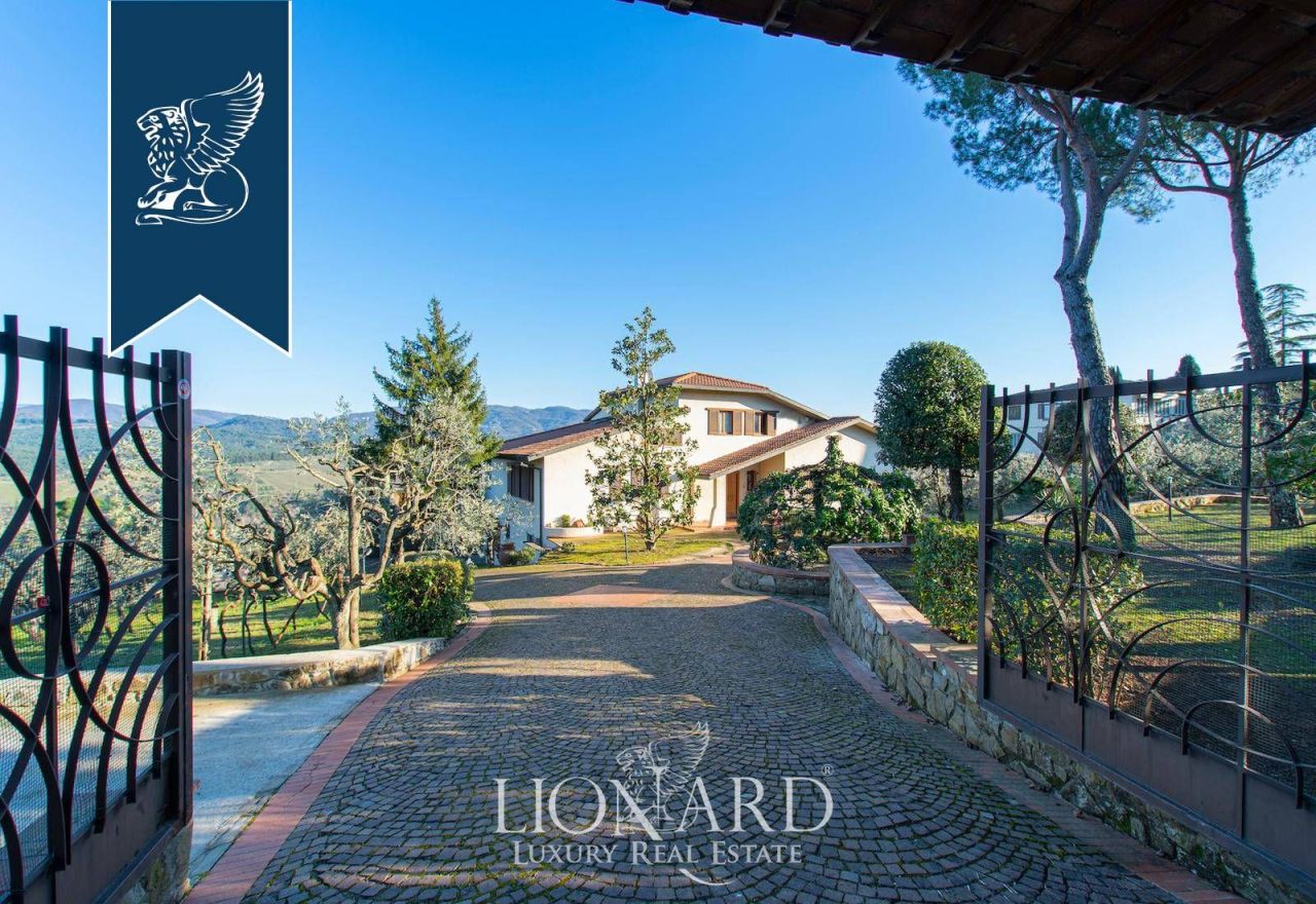 Villa à Greve in Chianti, Italie, 680 m² - image 3