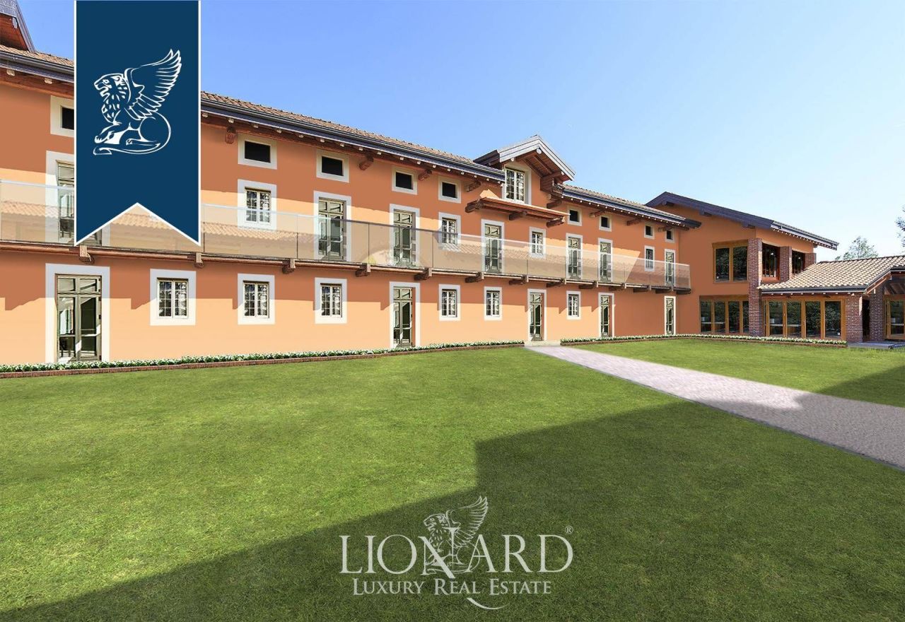 Villa in Novara, Italy, 2 100 m² - picture 3