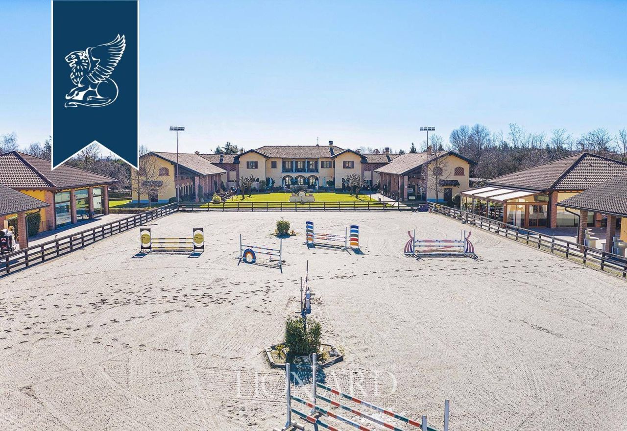 Granja en Monza, Italia, 3 700 m² - imagen 4