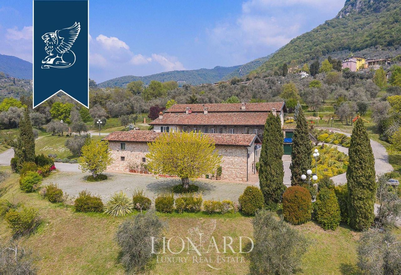 Farm in Salo, Italy, 2 500 m² - picture 4