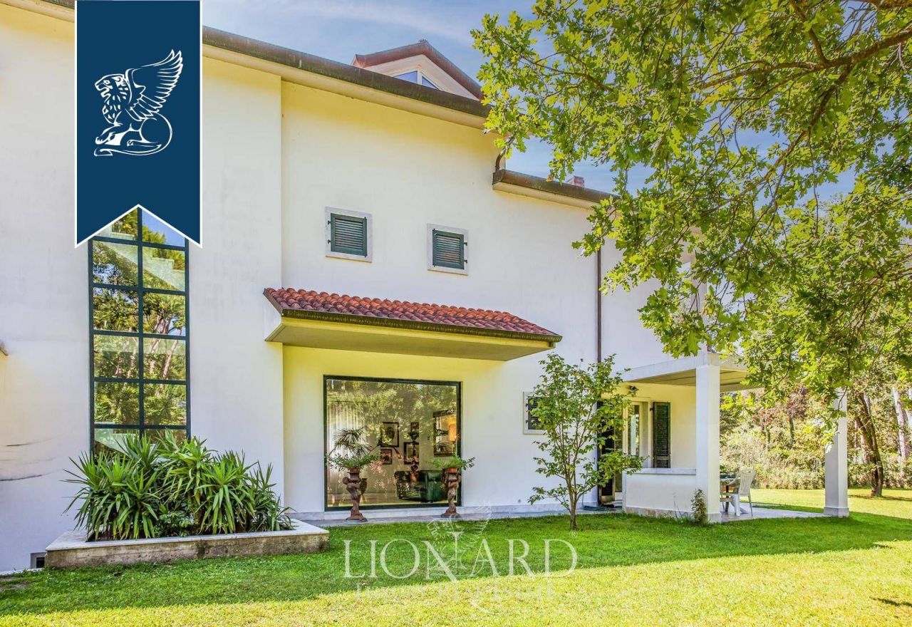 Villa à Massa, Italie, 600 m² - image 4